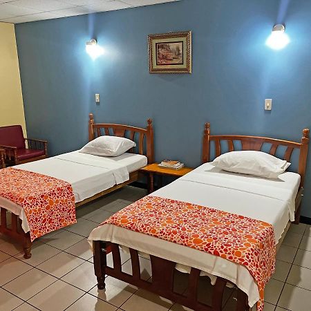 Sundeck Suites Boissiere Village ภายนอก รูปภาพ