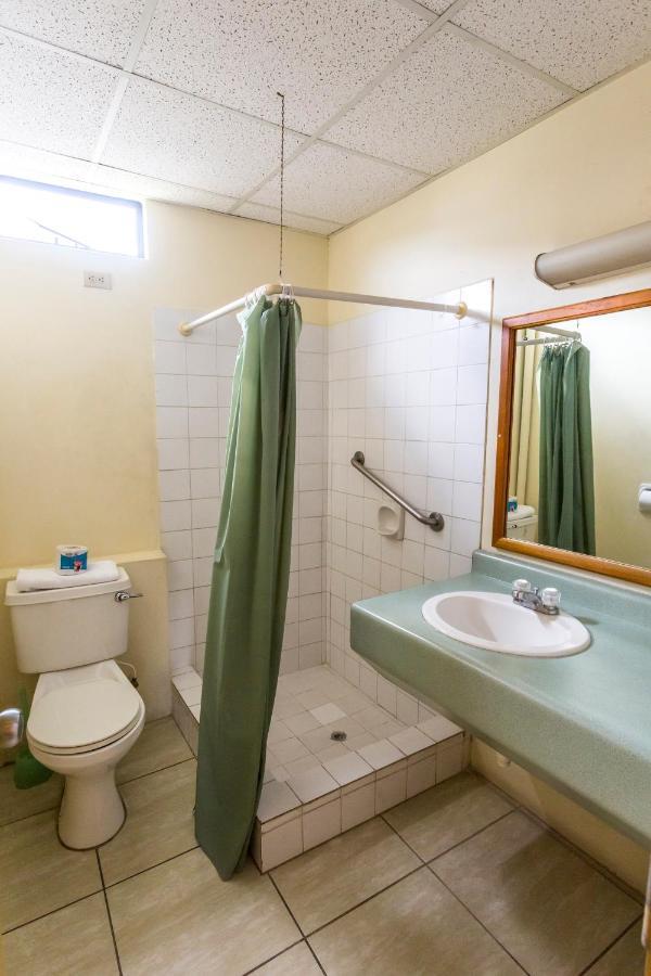 Sundeck Suites Boissiere Village ภายนอก รูปภาพ